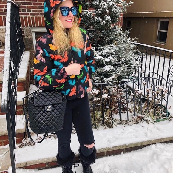 Hi I'm Julie Rose, a fashion blogger and reseller! - Picture 11 of 12